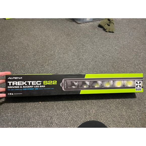 NWT Trektec S22 LED light bar - Picture 1 of 4